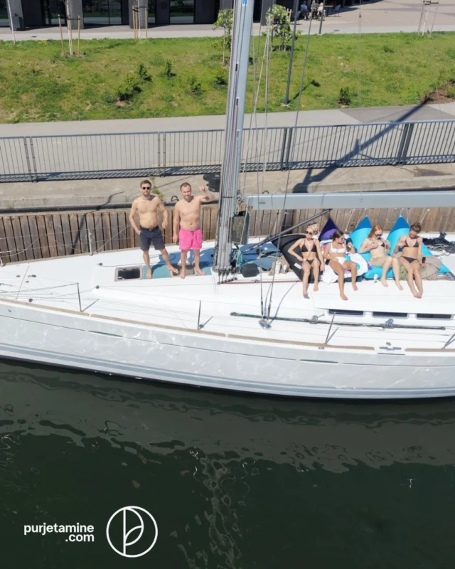Täpselt nii näebki välja üks õige suvepäev. ⛵️

Purjetamine on ideaalne viis tähistada sünnipäeva, korraldada suvepäev või lihtsalt nautida Tallinna merelt hoopis teise nurga alt.

Võta seltskond kaasa ja tule merele!

Broneeri privaatne purjereis:
📨info@purjetamine.com
🌐 purjetamine.com